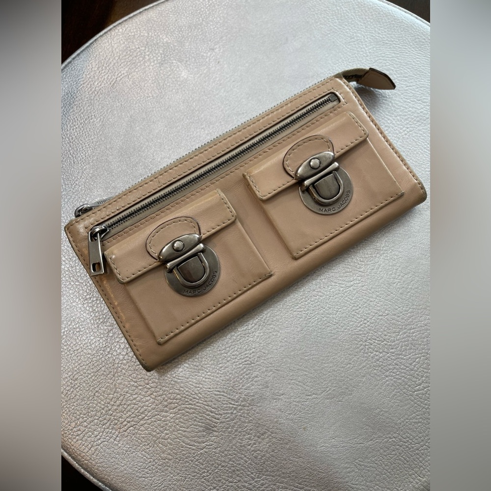 Marc Jacobs Wallet - Picture 2 of 16